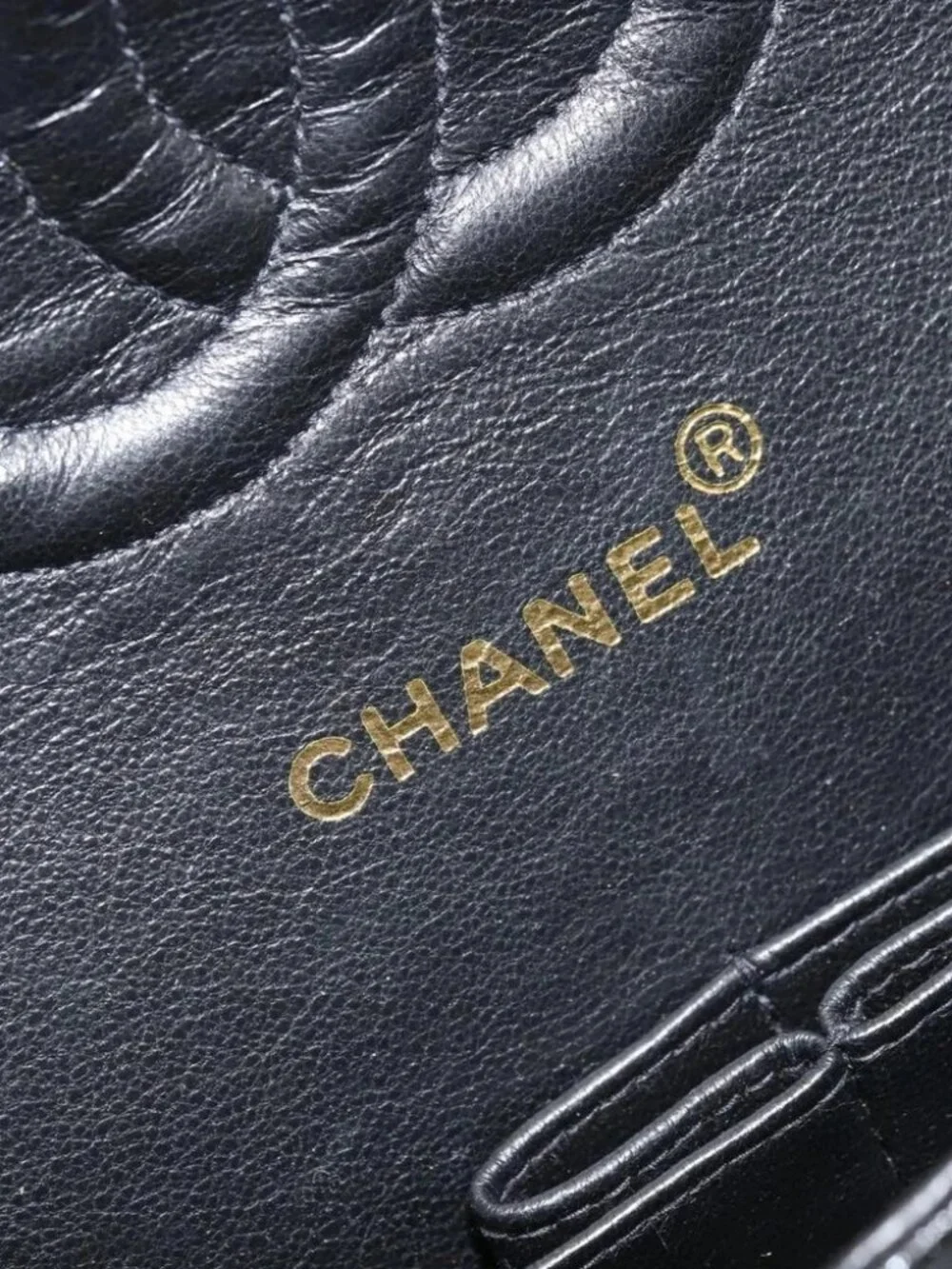 CHANEL Matelasse Chain Shoulder Bag Leather Black Gold CC Auth 88183